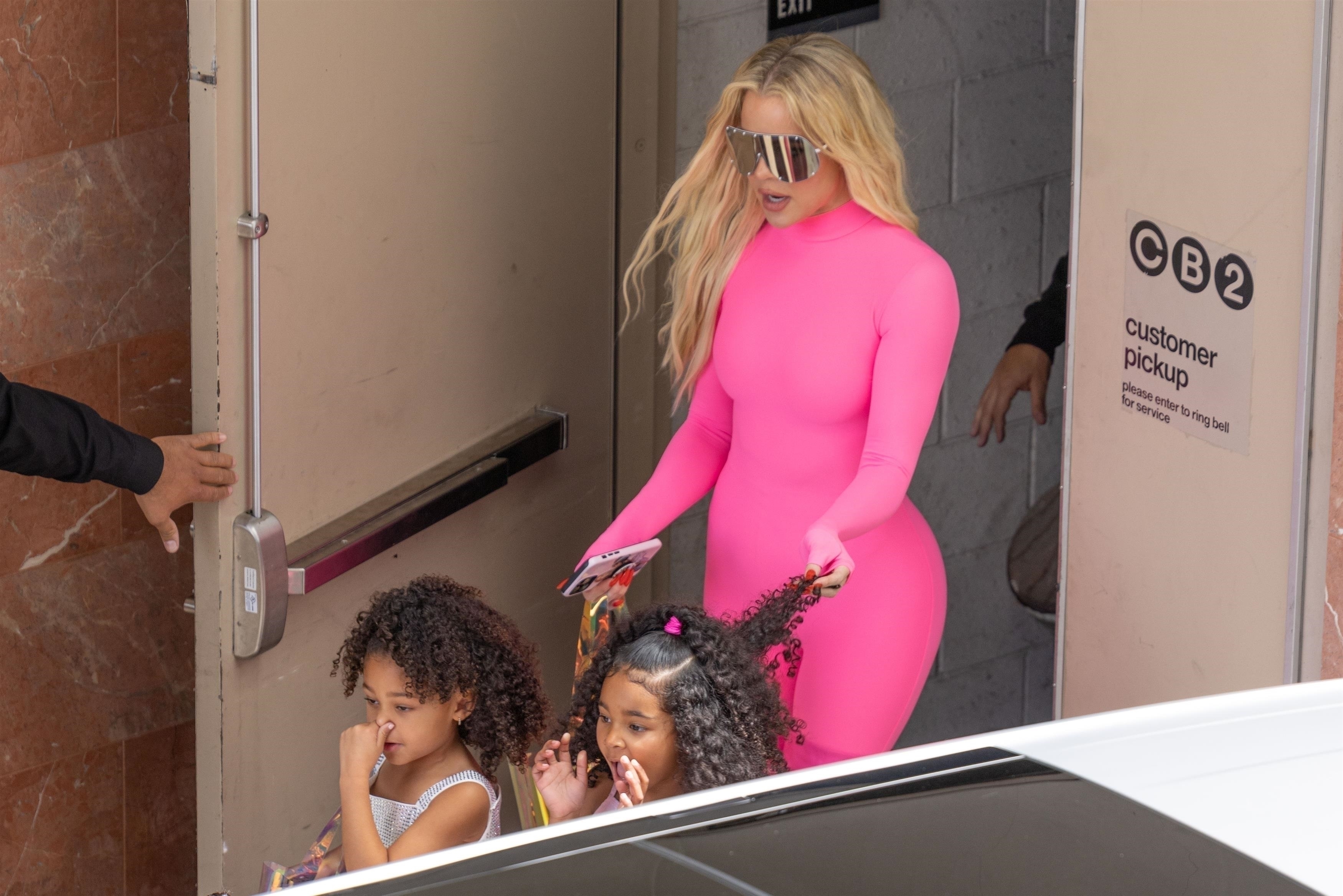 Access_Kardashian_9.jpg