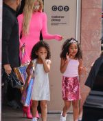 Filename=Access_Kardashian_26.jpg
Filesize=2292KiB
Dimensions=2334x3500
Date added=25.06.25 Access_Kardashian_26.jpg