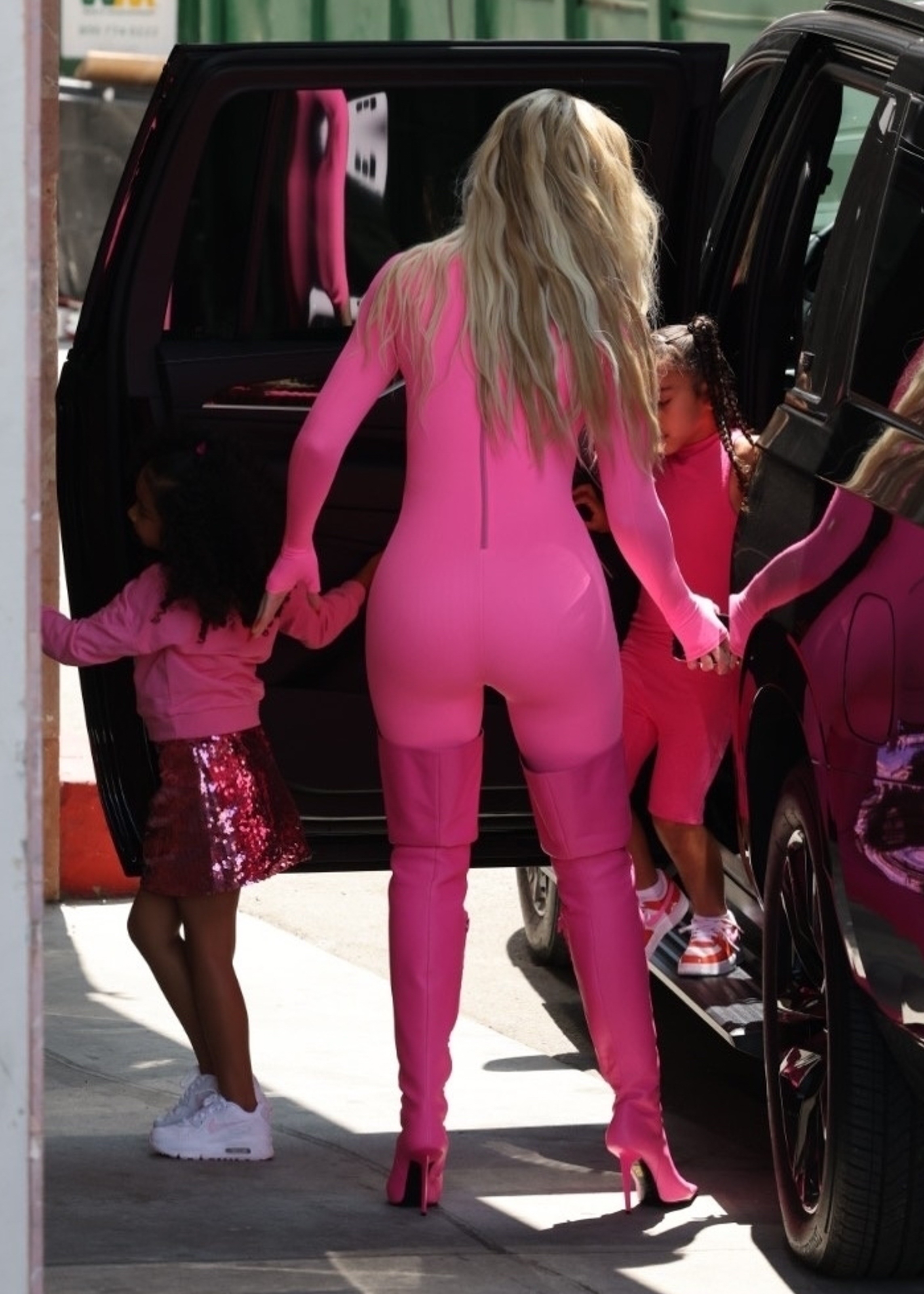 Access_Kardashian_7.jpg
