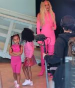 Filename=Access_Kardashian_14.jpg
Filesize=1929KiB
Dimensions=2286x3200
Date added=25.06.25 Access_Kardashian_14.jpg