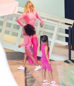 Access_Kardashian_40.jpg