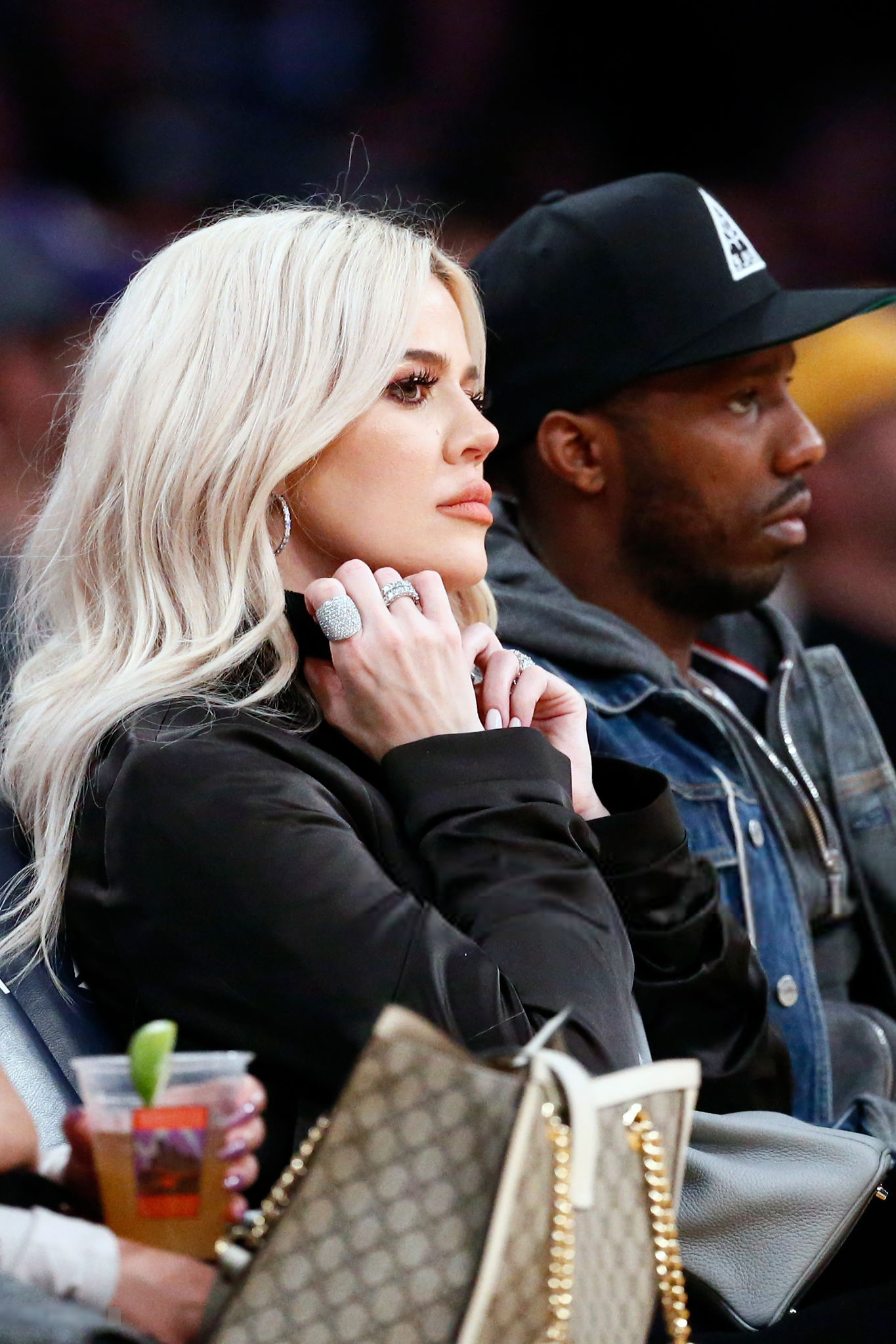 Access_Kardashian_12.png