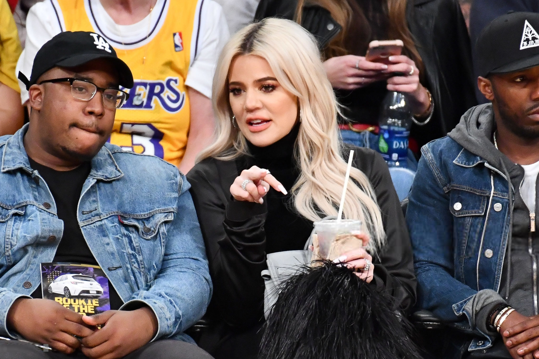 Access_Kardashian_15.png