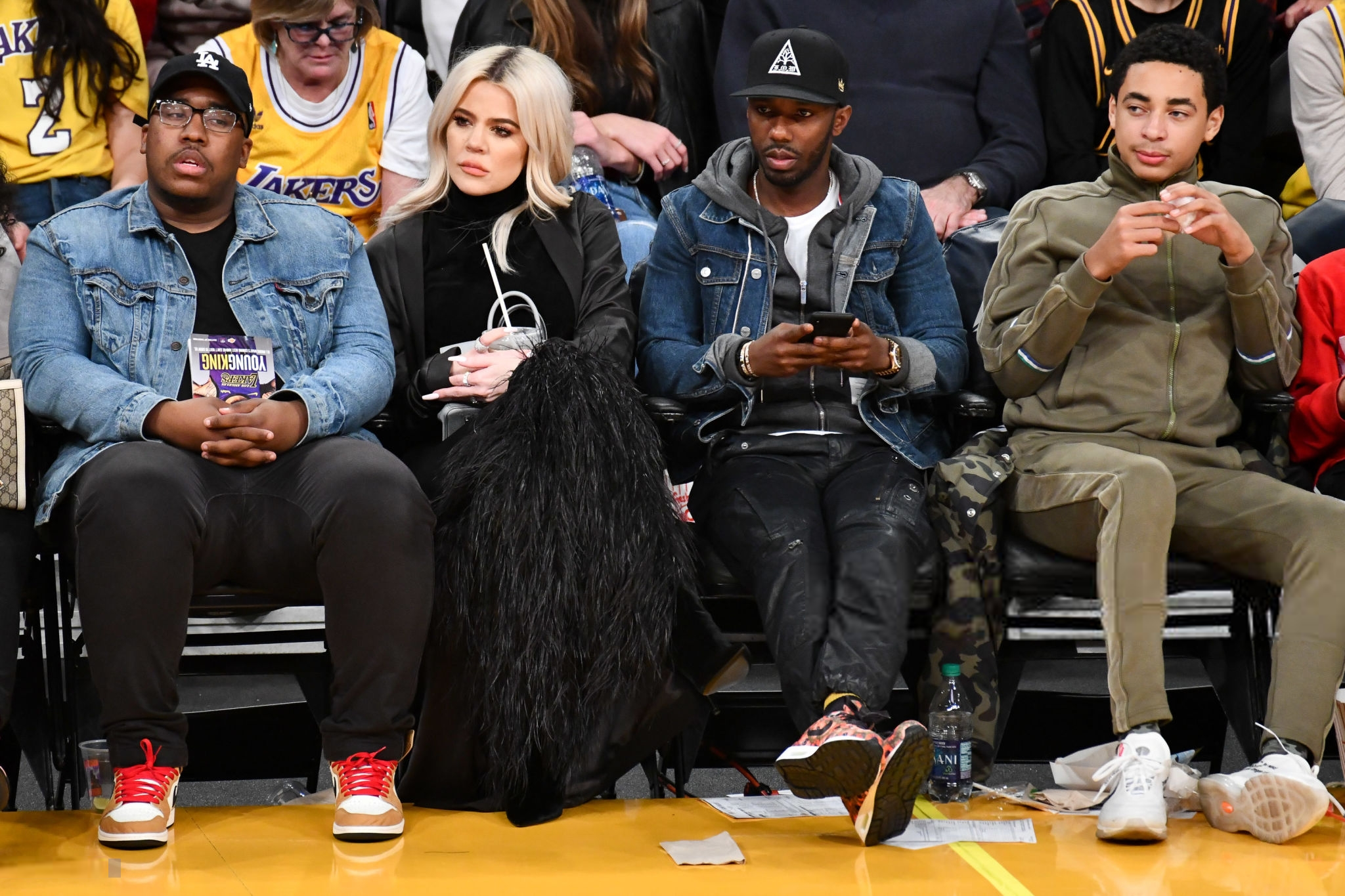 Access_Kardashian_25.png