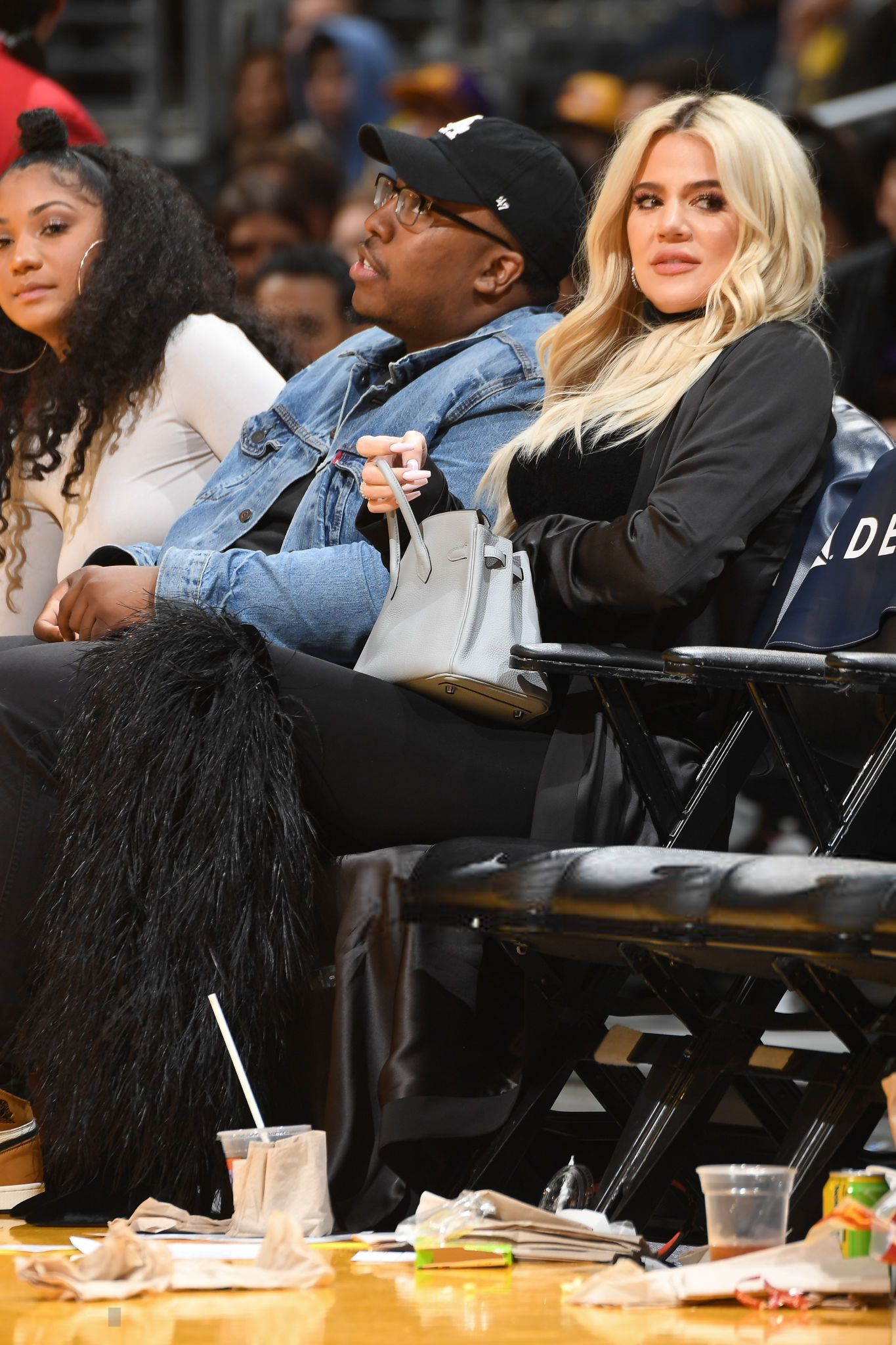 Access_Kardashian_33.png