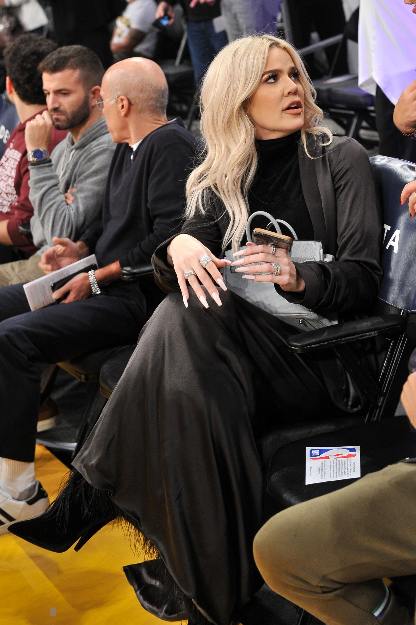 Access_Kardashian_34.png