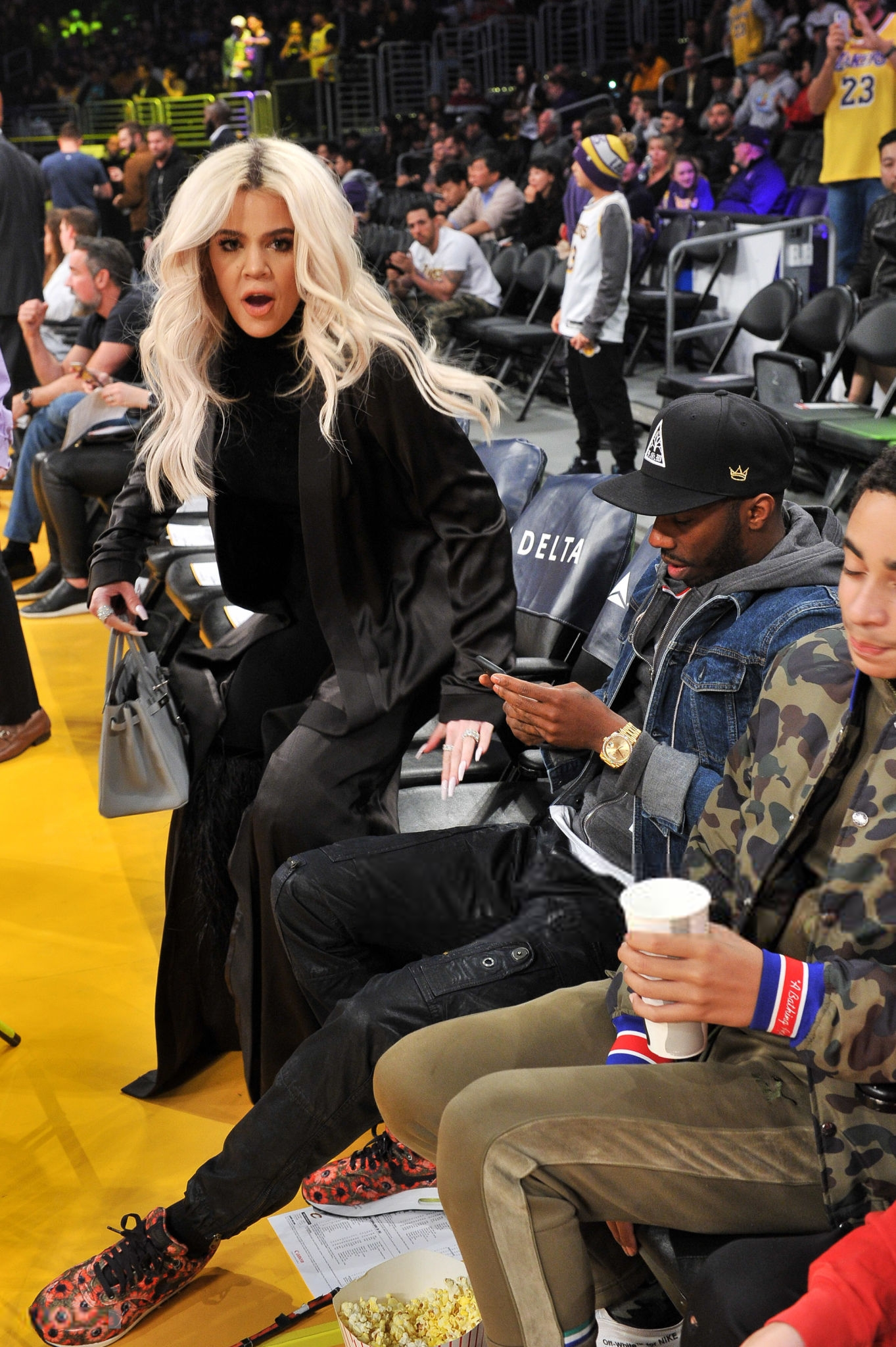 Access_Kardashian_37.png