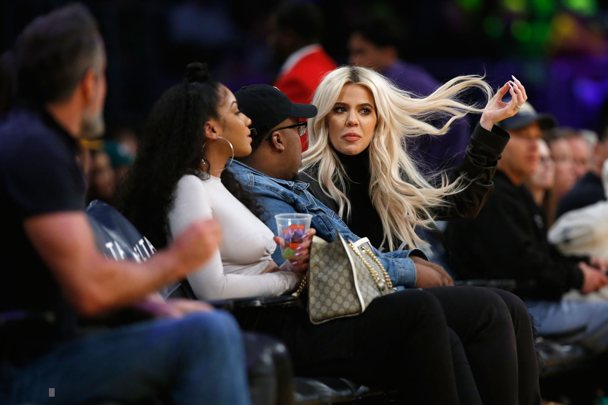 Access_Kardashian_7.png