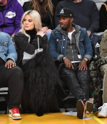 Access_Kardashian_24.png