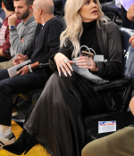 Access_Kardashian_34.png