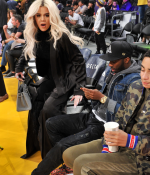Access_Kardashian_37.png