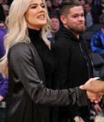 Access_Kardashian_41.png