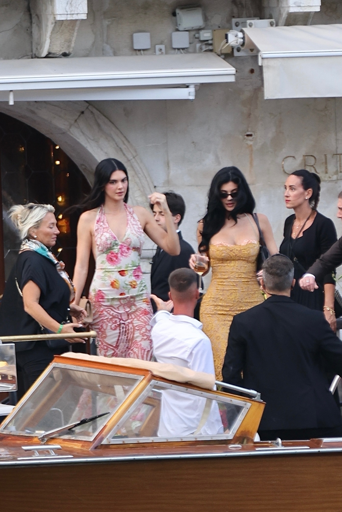 Access_Kardashian_11~0.jpg