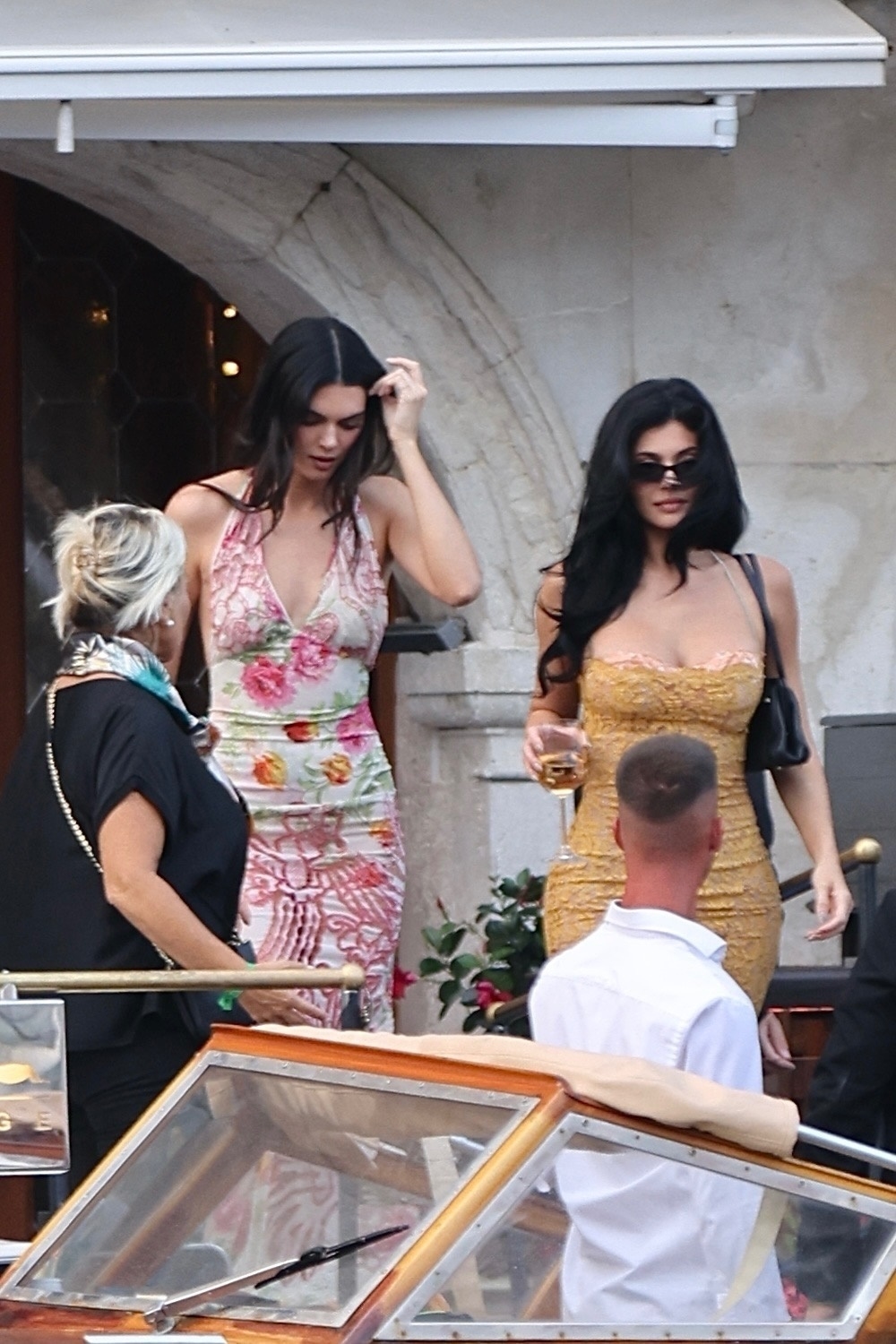 Access_Kardashian_5~1.jpg