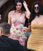 Access_Kardashian_2~0.jpg