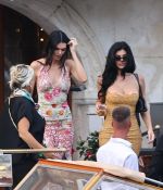 Access_Kardashian_5~1.jpg