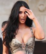 Access_Kardashian_9~0.jpg