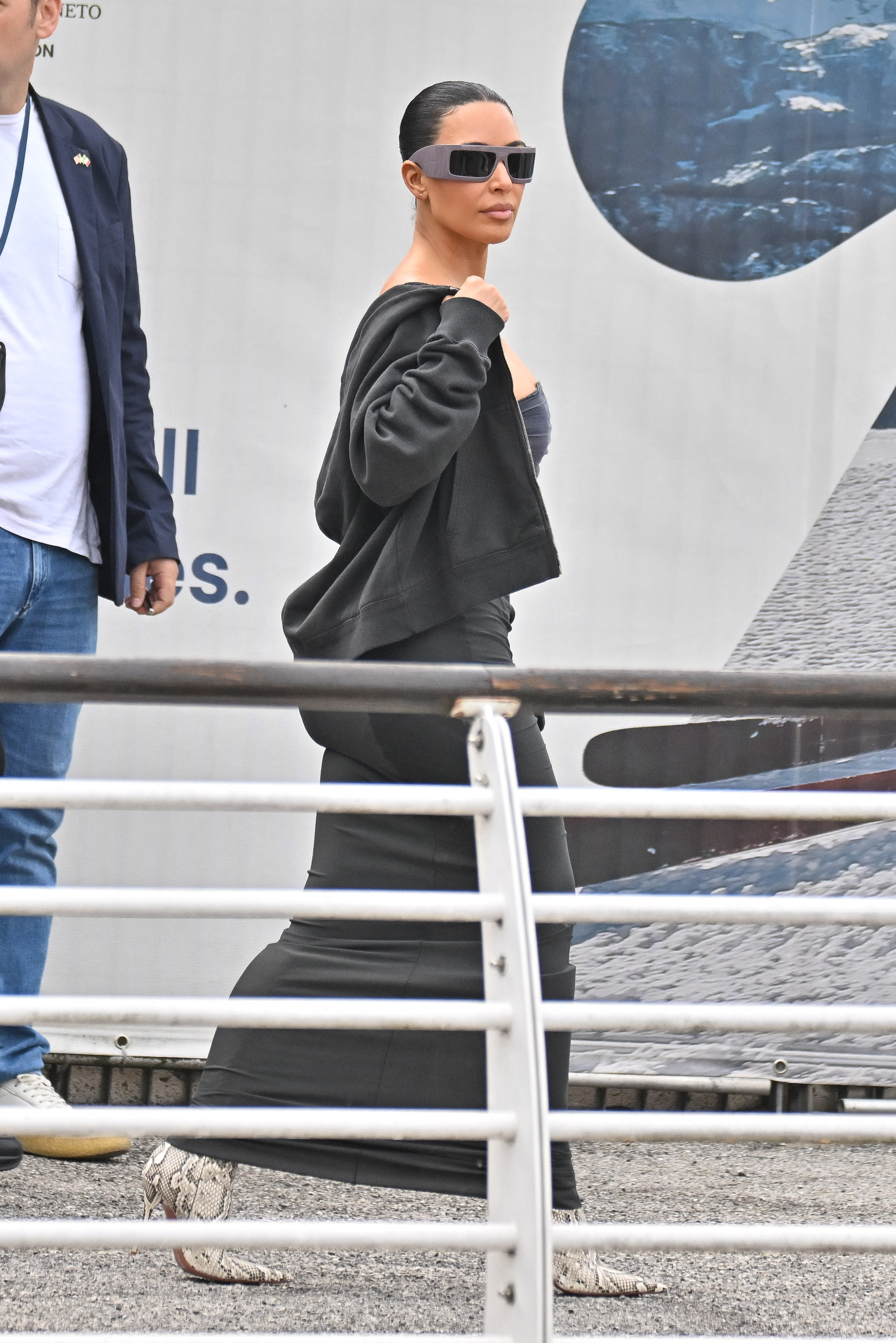 access_282229~0.jpg