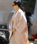 Access_Kardashian_90.jpg