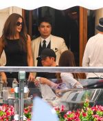 Access_Kardashian_20~0.jpg