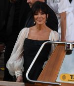 Access_Kardashian_7.jpg