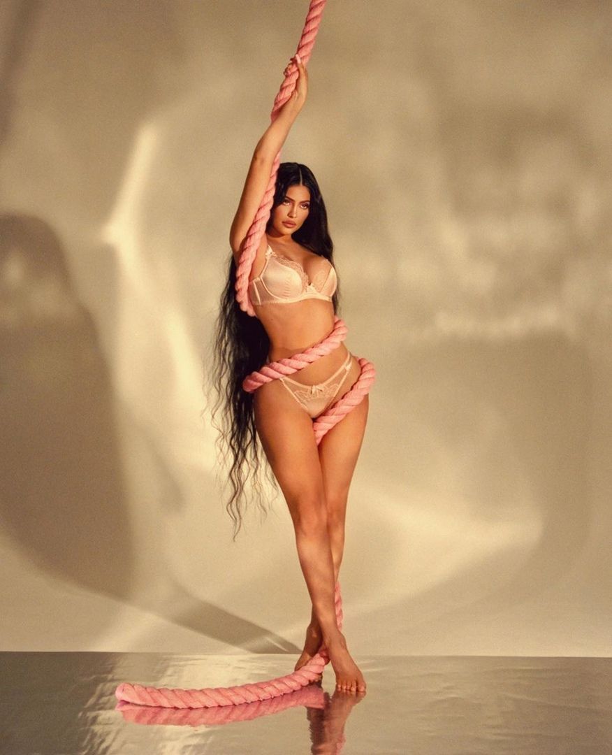 Access_Kardashian_001.jpg