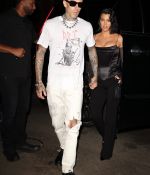Access_Kardashian_5.jpg