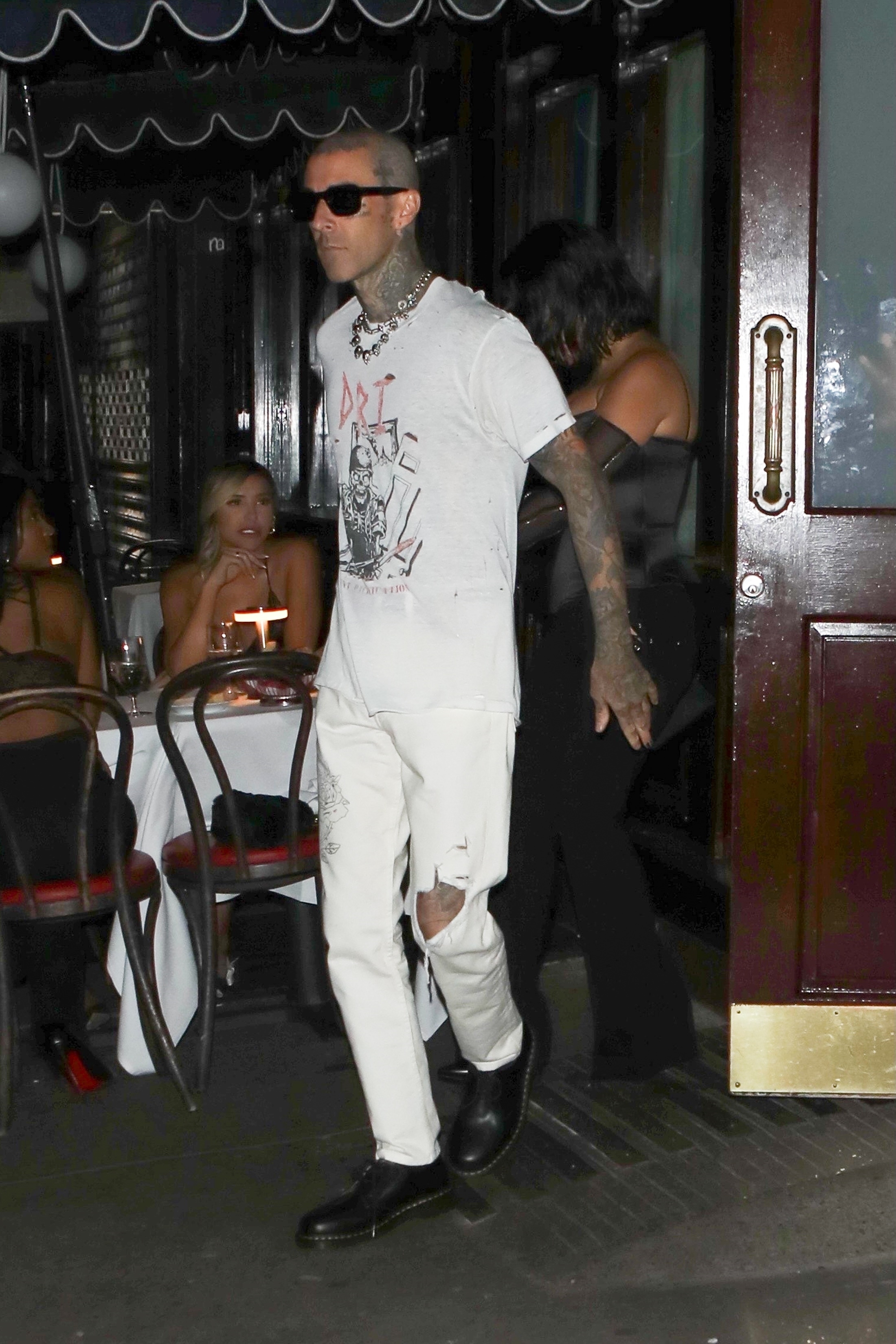Access_Kardashian_8.jpg