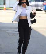 Access_Kardashian_125.jpg