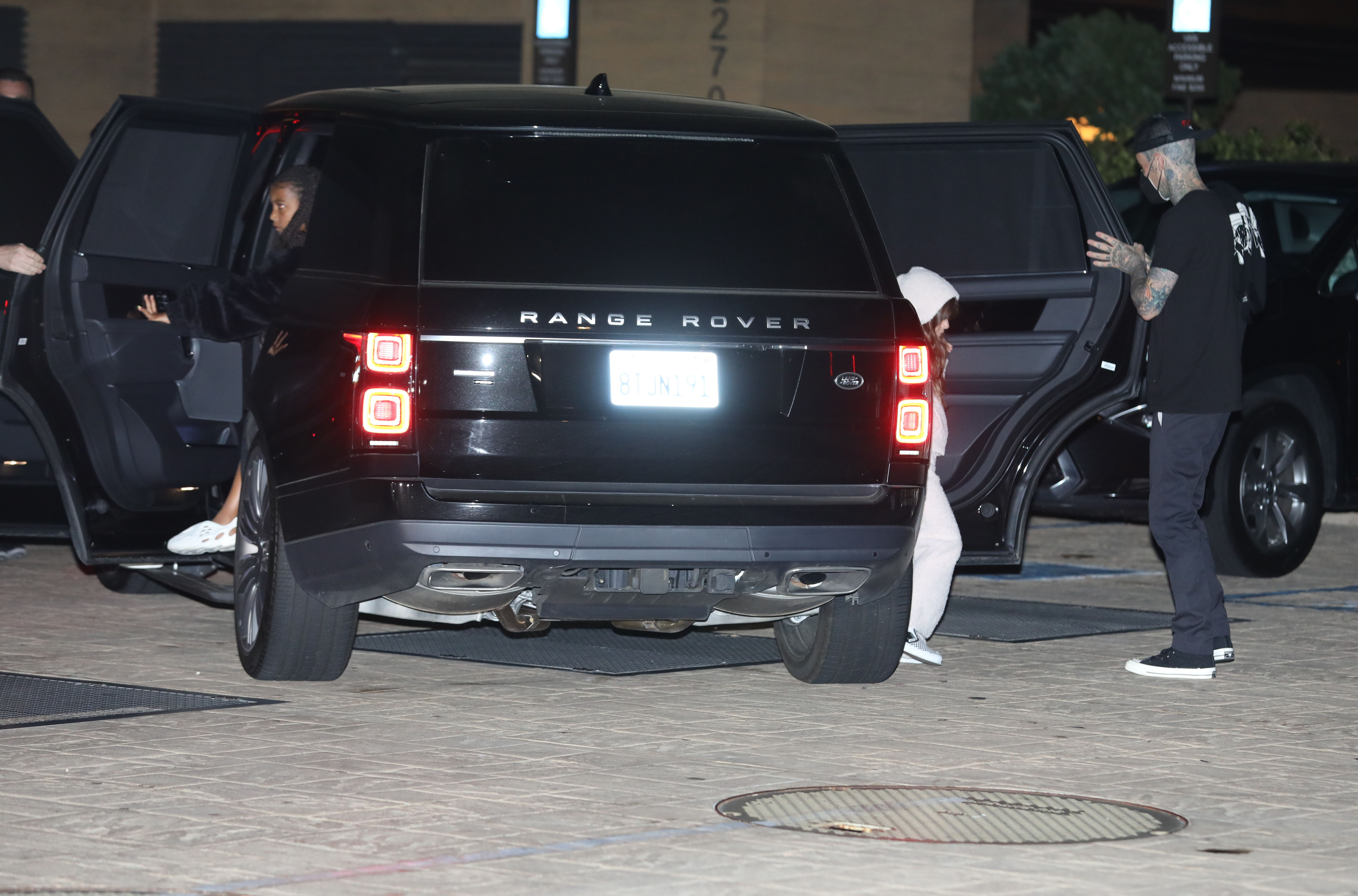 Access_Kardashian_81.jpg