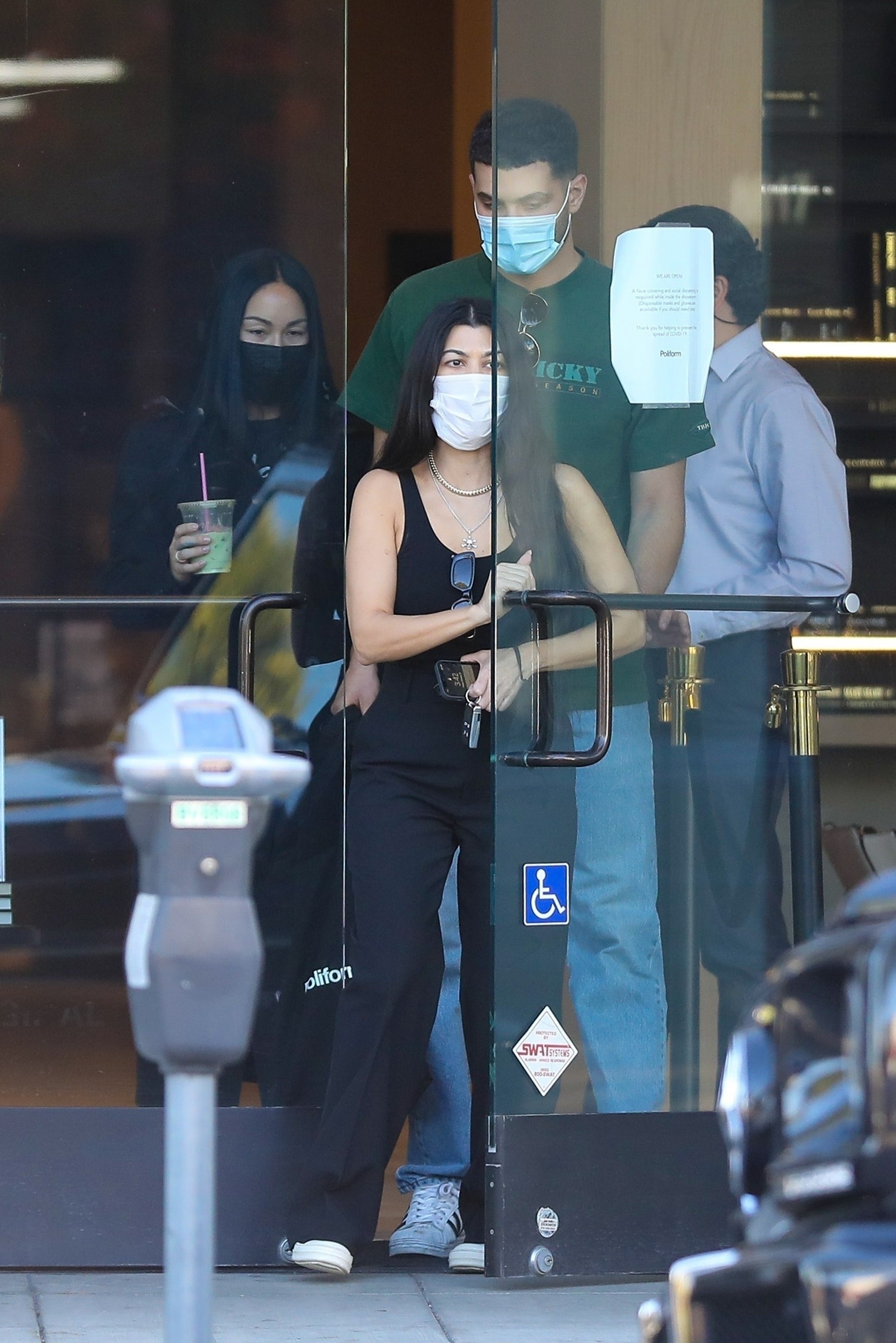 Access_Kardashian_3.jpg