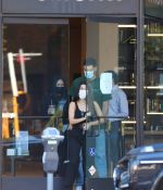 Access_Kardashian_2.jpg