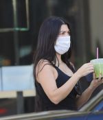 Access_Kardashian_7.jpg