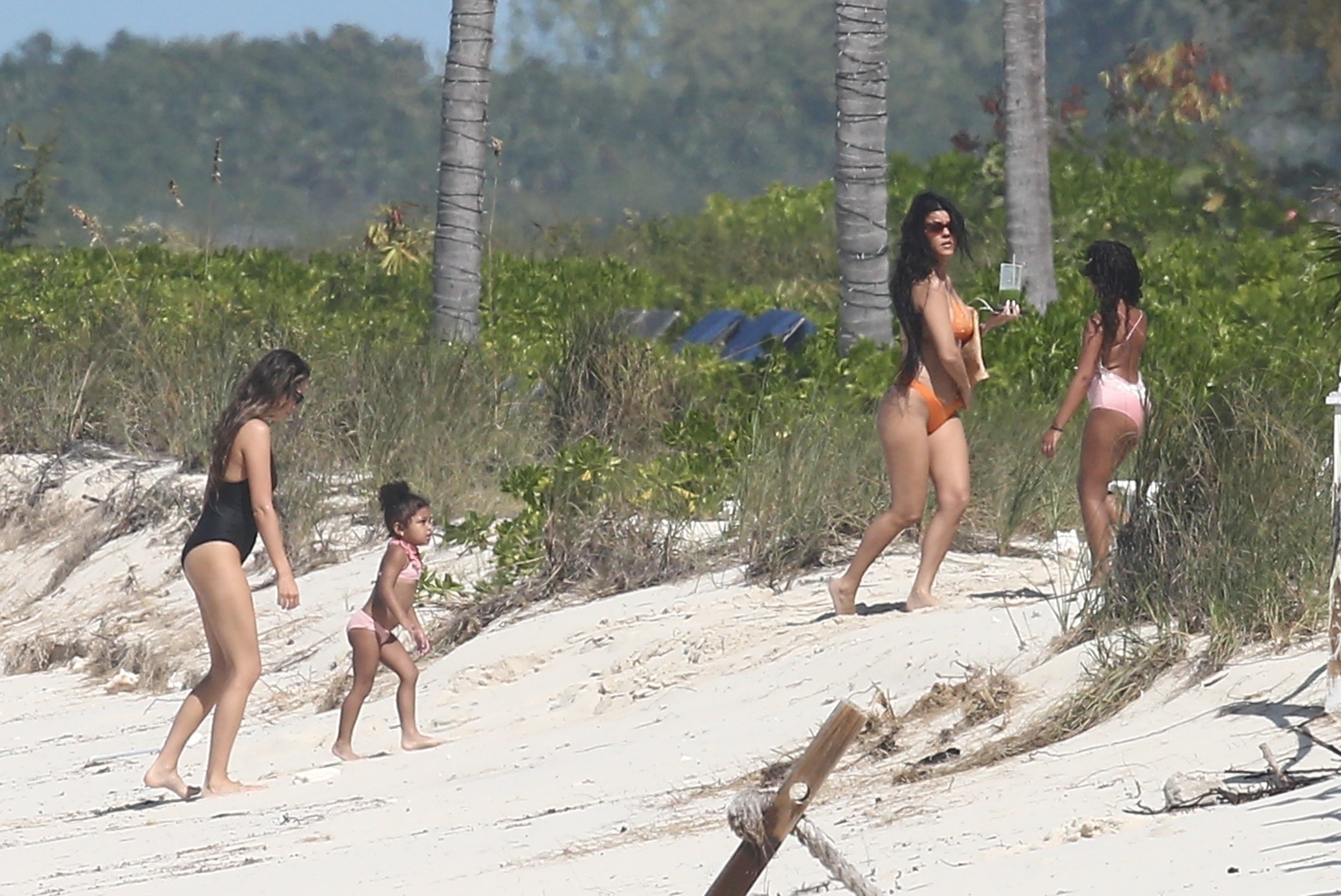 Access_Kardashian_16.jpg