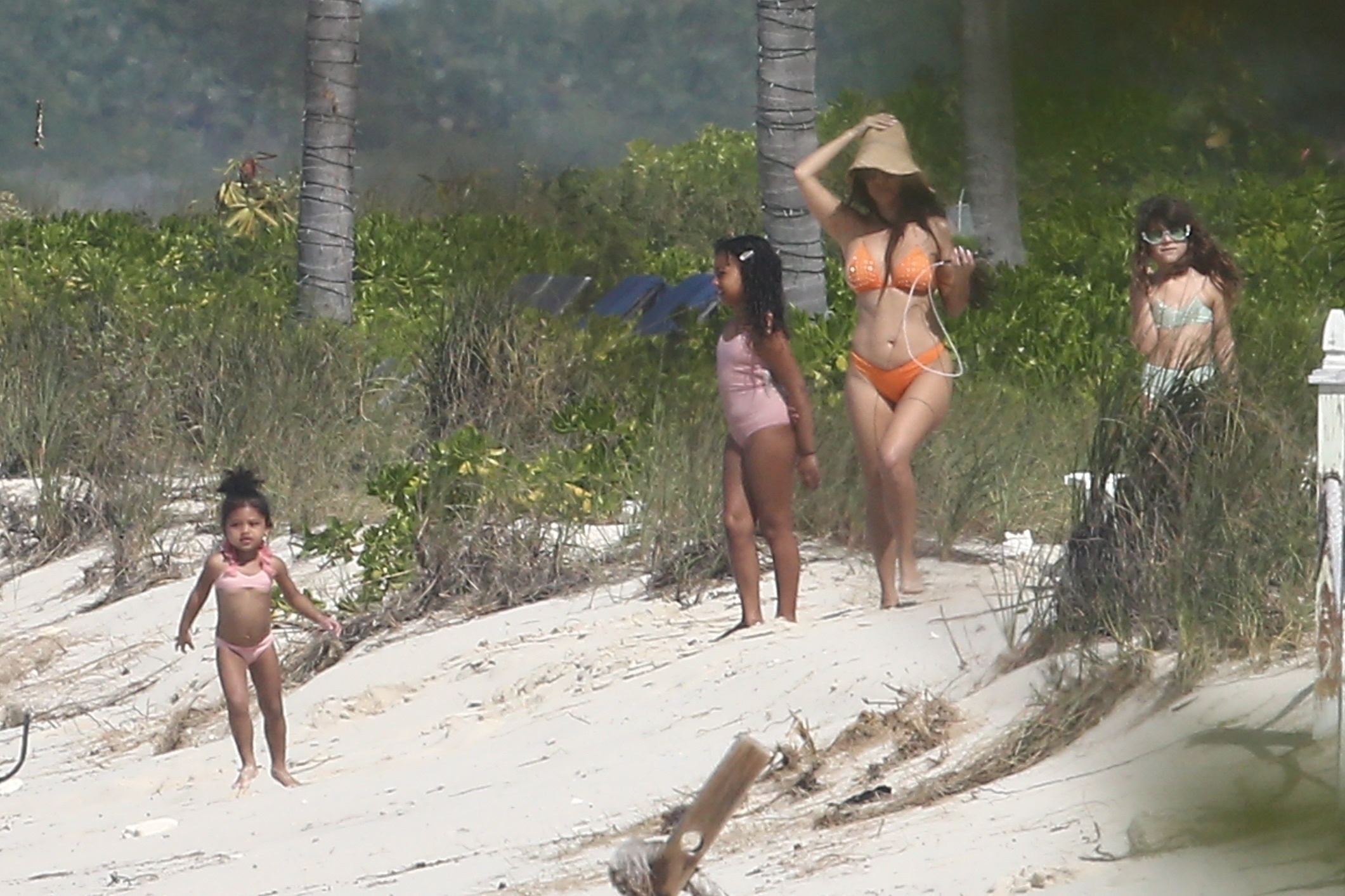 Access_Kardashian_3.jpg