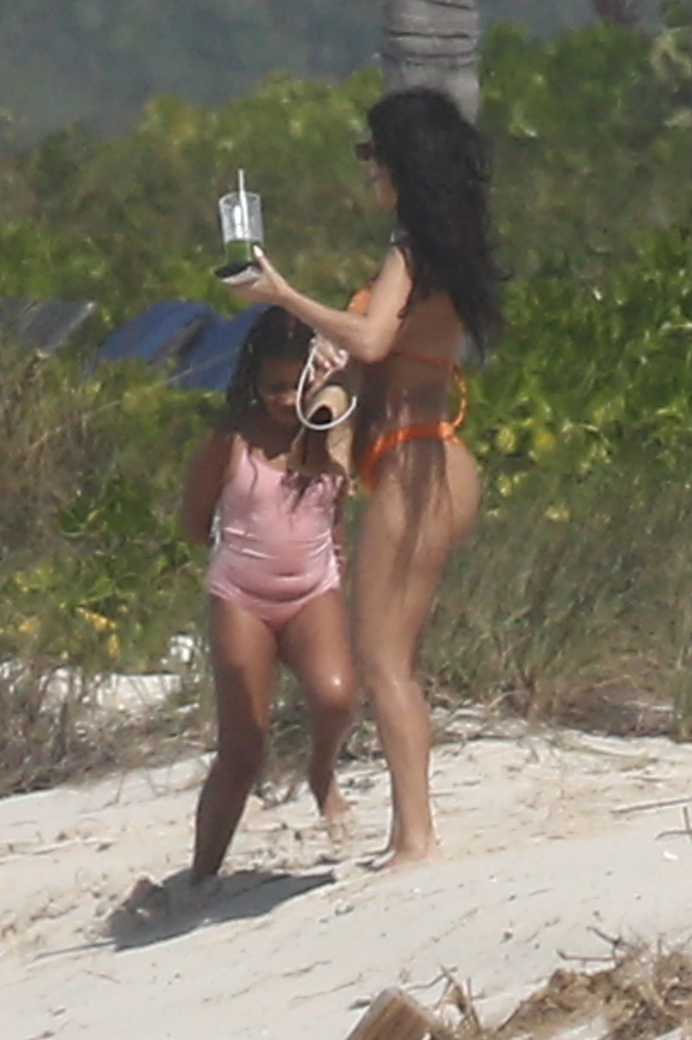 Access_Kardashian_5.jpg