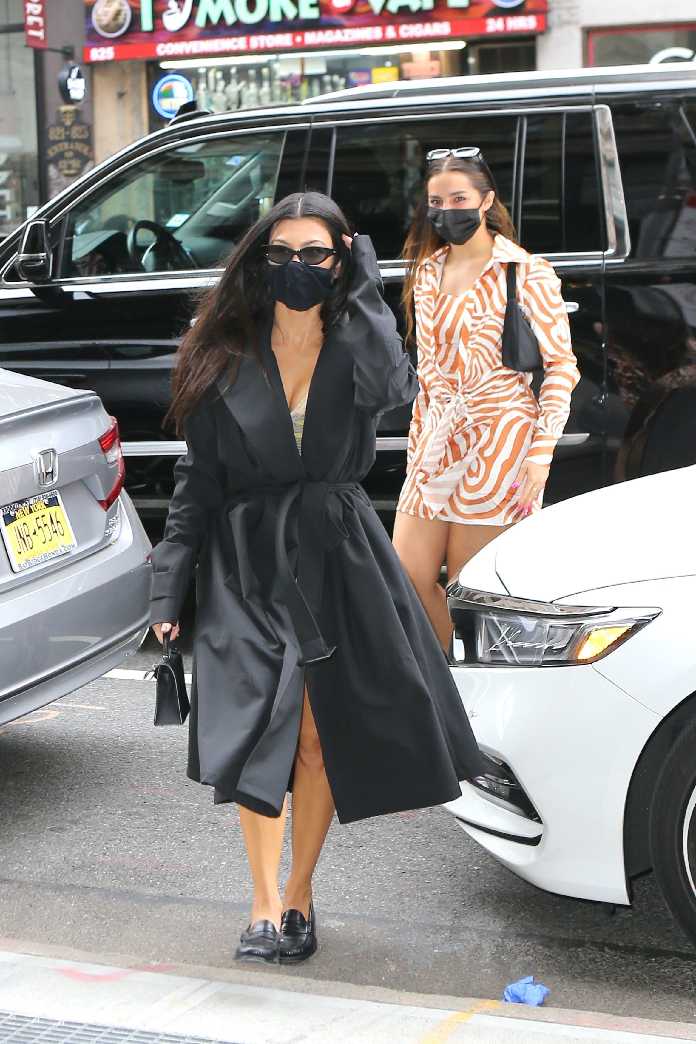 Access_Kardashian_2.jpg