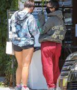 Access_Kardashian_5.jpg