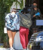 Access_Kardashian_6.jpg