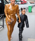 Access_Kardashian_4.jpg