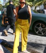 Access_Kardashian_10~0.jpg