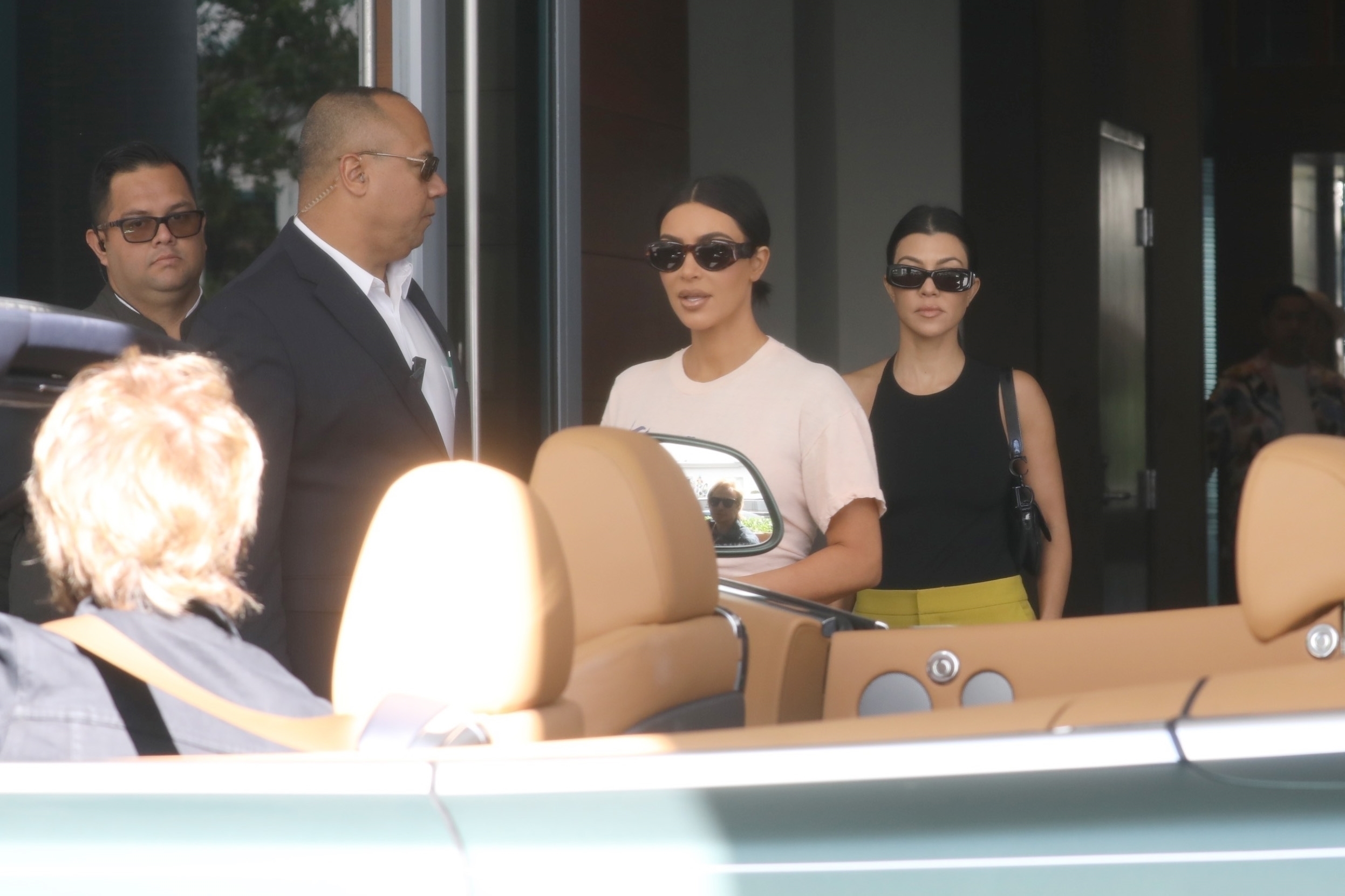 Access_Kardashian_4~0.jpg