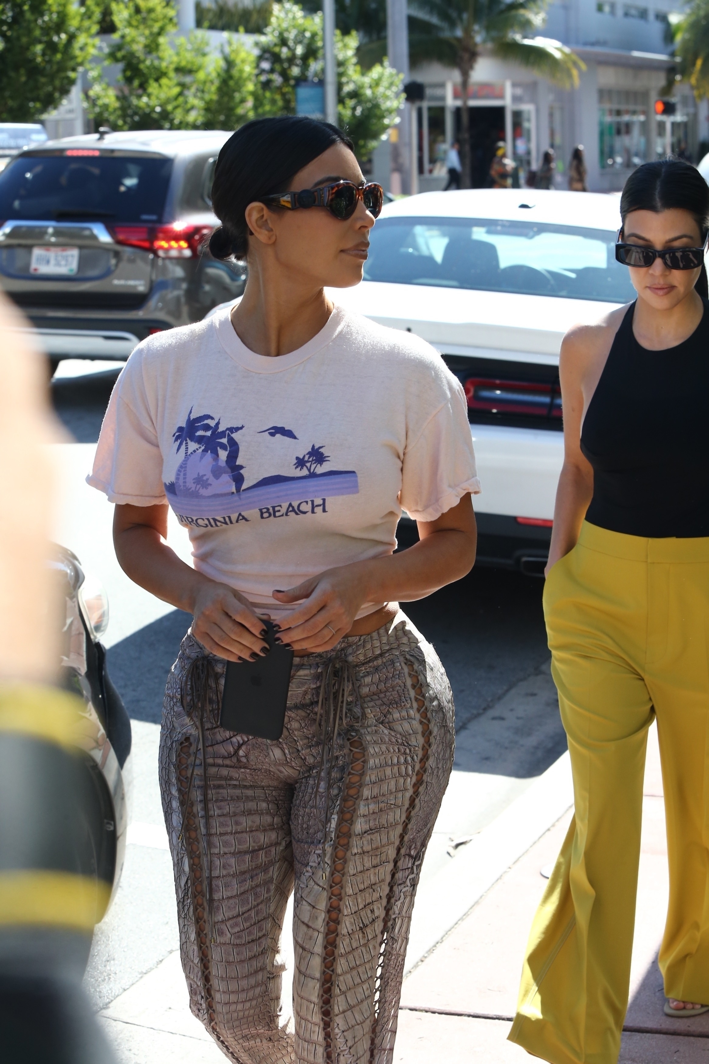 Access_Kardashian_15~0.jpg