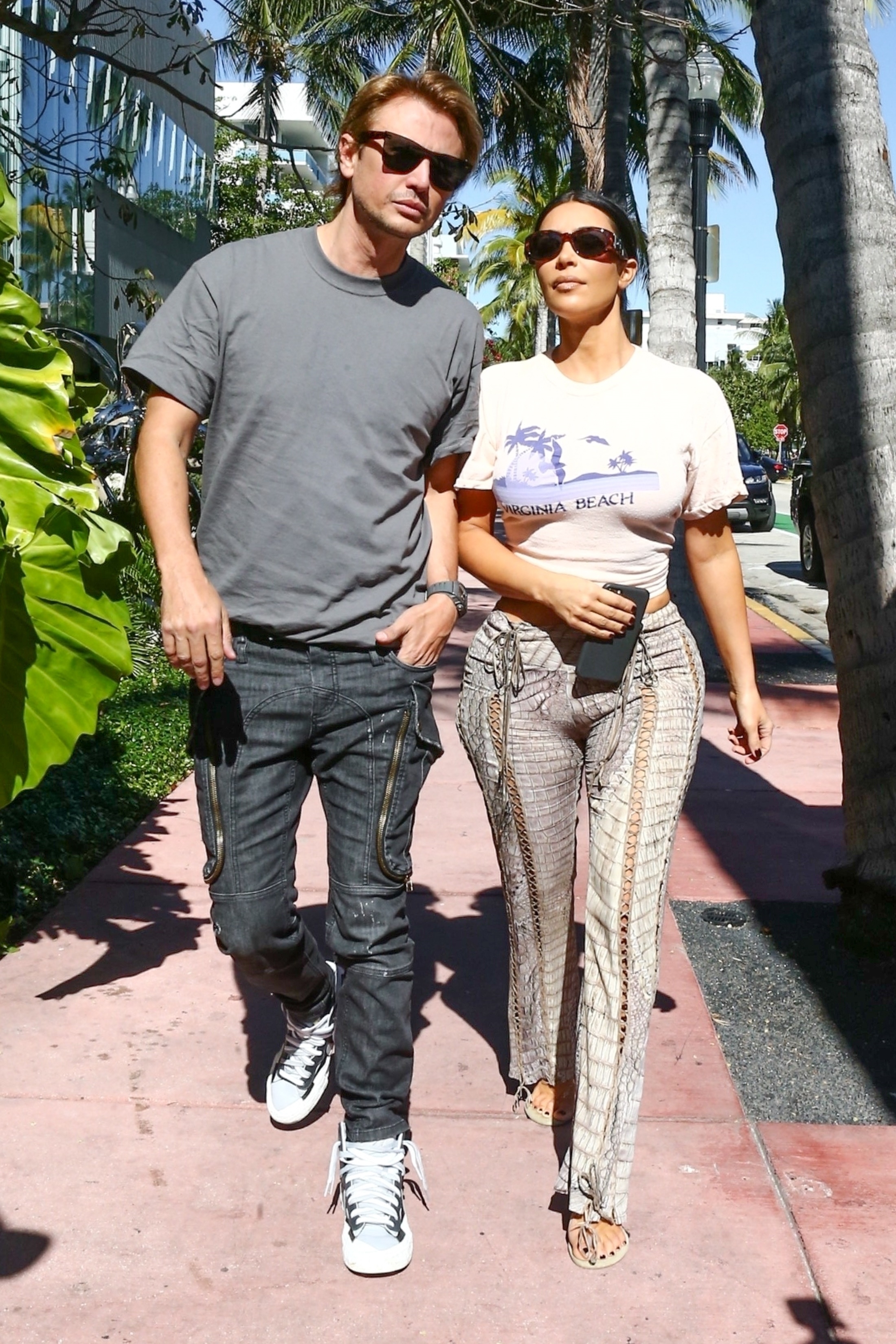 Access_Kardashian_26~0.jpg