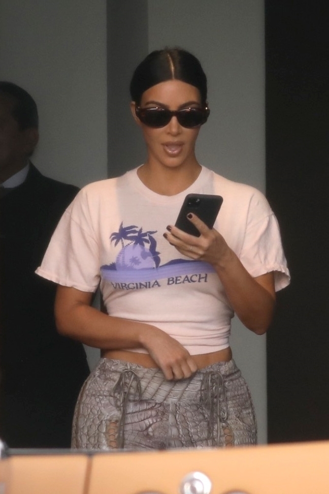 Access_Kardashian_5~1.jpg