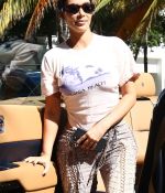 Access_Kardashian_23~0.jpg