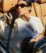 Access_Kardashian_24~0.jpg