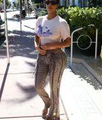 Access_Kardashian_46.jpg
