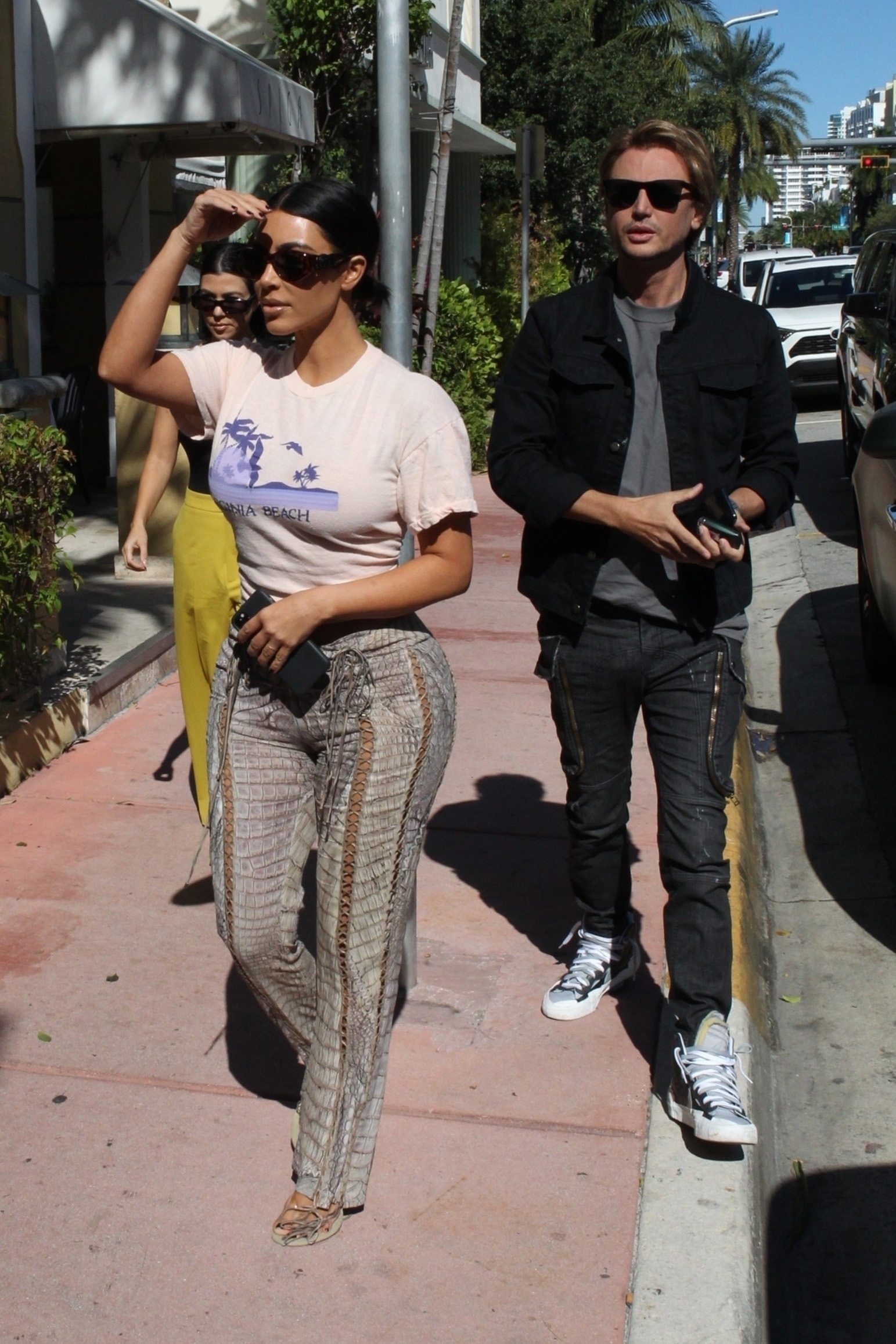 Access_Kardashian_14.jpg