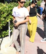 Access_Kardashian_17.jpg